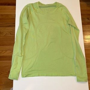 Lululemon long sleeve swiftly tech